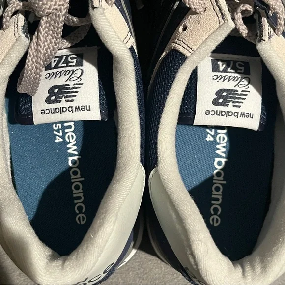 New Balance Men’s Sneakers 574 Navy Size 11.5 US - Picture 9 of 12